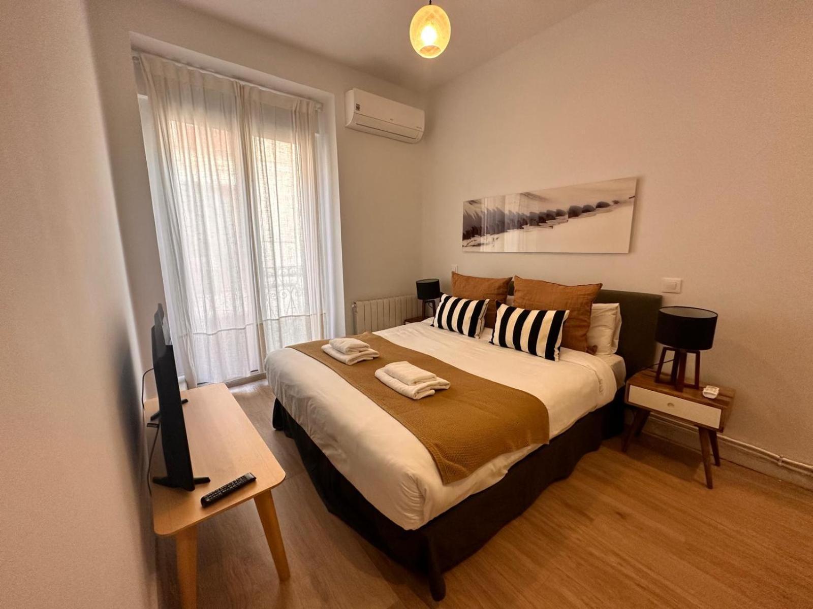 Amazing 3Bd 3Bth With 9 Balconies By Madrid4You Apartments Экстерьер фото